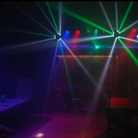 Les Yourtes Du Perche Prázdninový dům